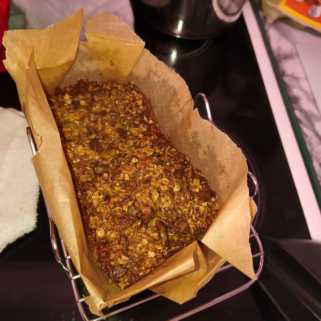 Air fryer Pistachio flapjacks