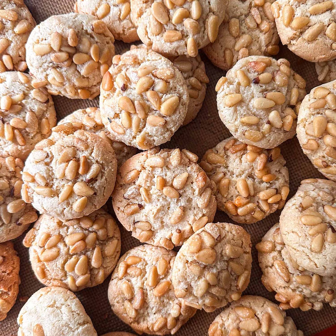 Easy Pignoli Cookies with Almond Flour (no paste needed)
