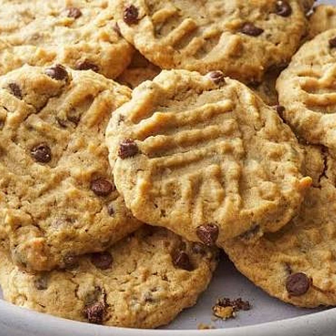 Easy Peanut Butter Chocolate Chip Cookies