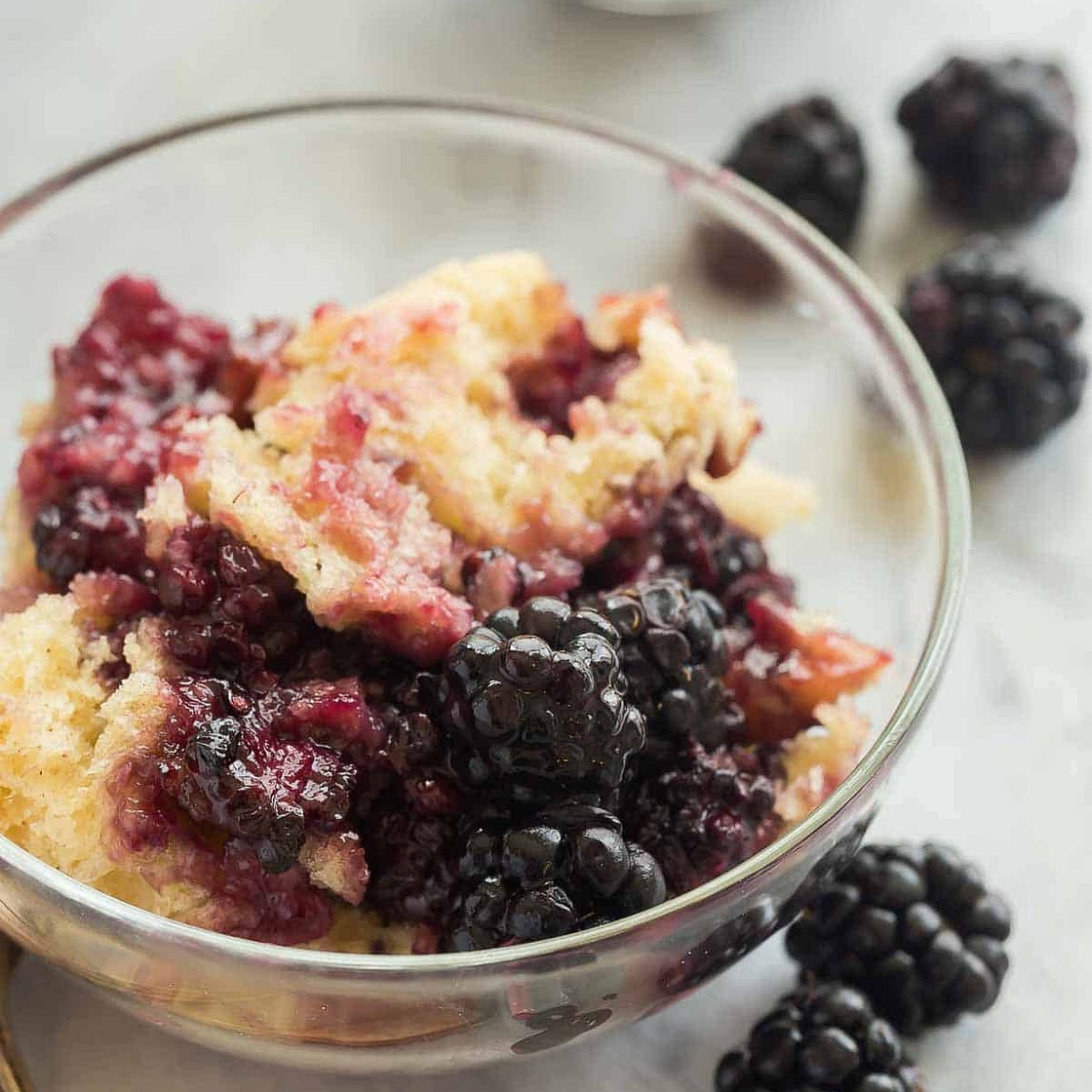 Crockpot Blackberry Cobbler