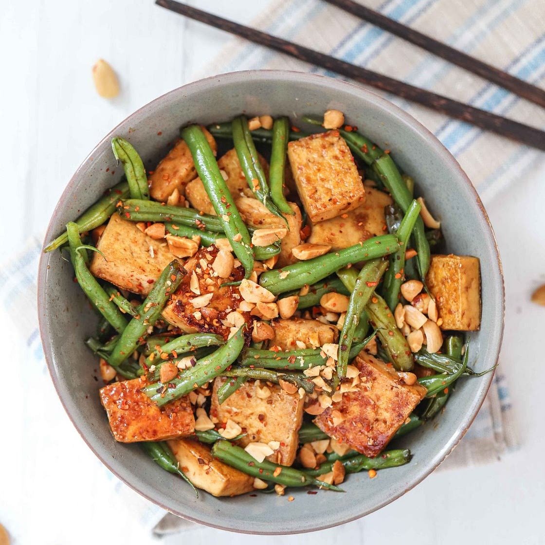 Tofu with Green Beans and Roasted Peanuts