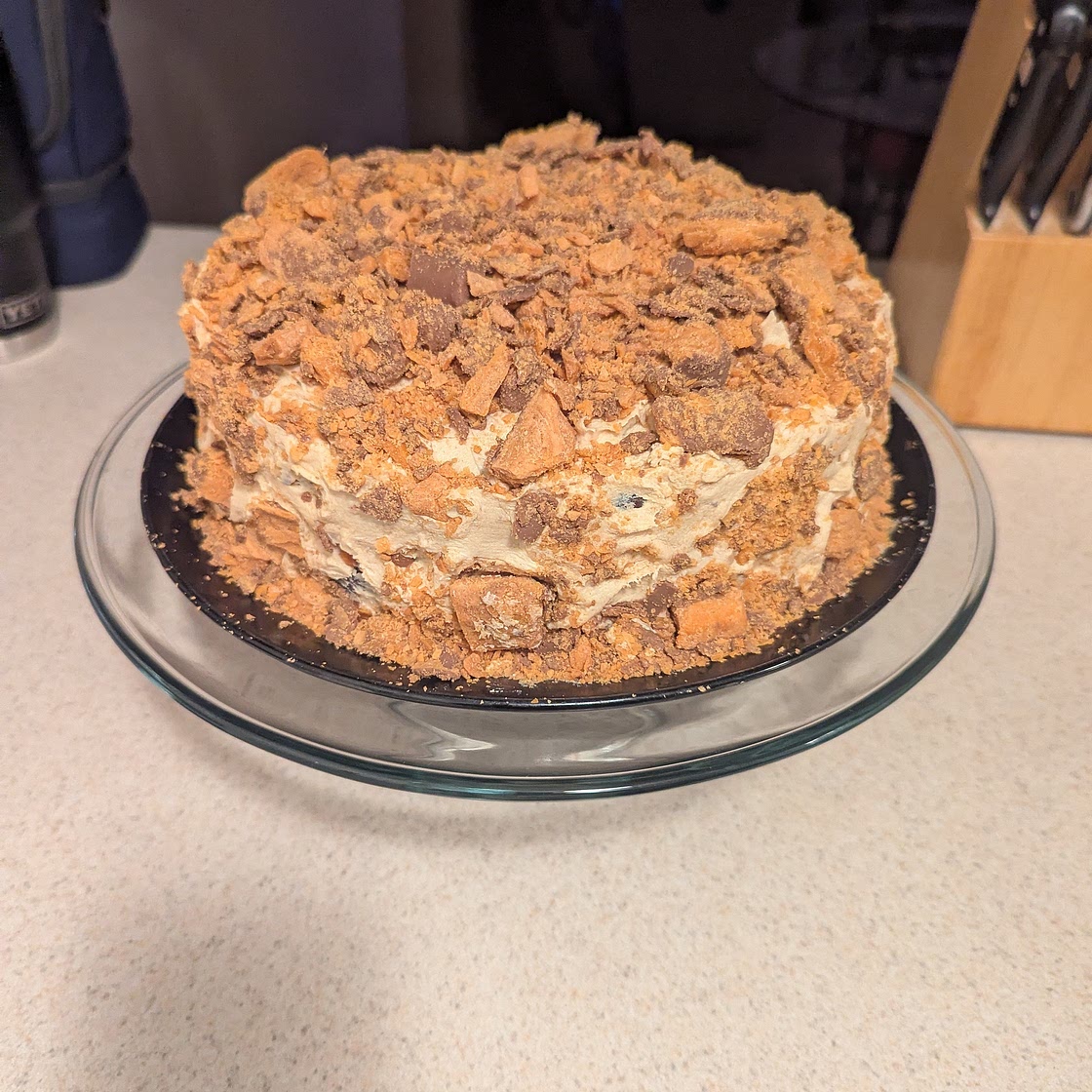 Laura's Butterfinger Bonanza Cake