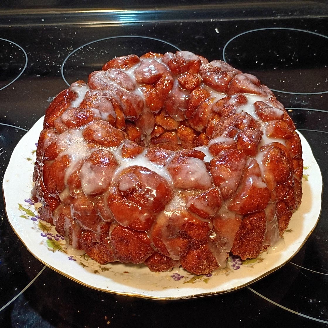 Cinnamon Roll Monkey Bread