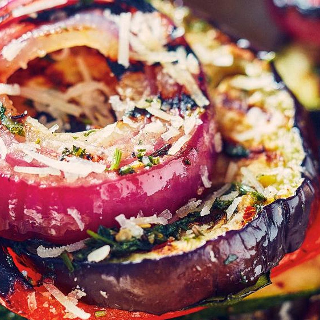 Étagés de légumes grillés aux fines herbes
