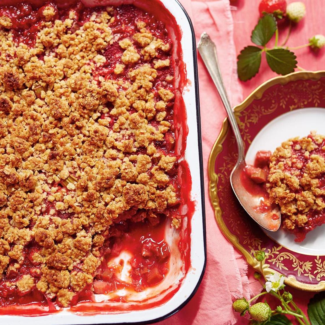 Croustade à la rhubarbe et aux fraises
