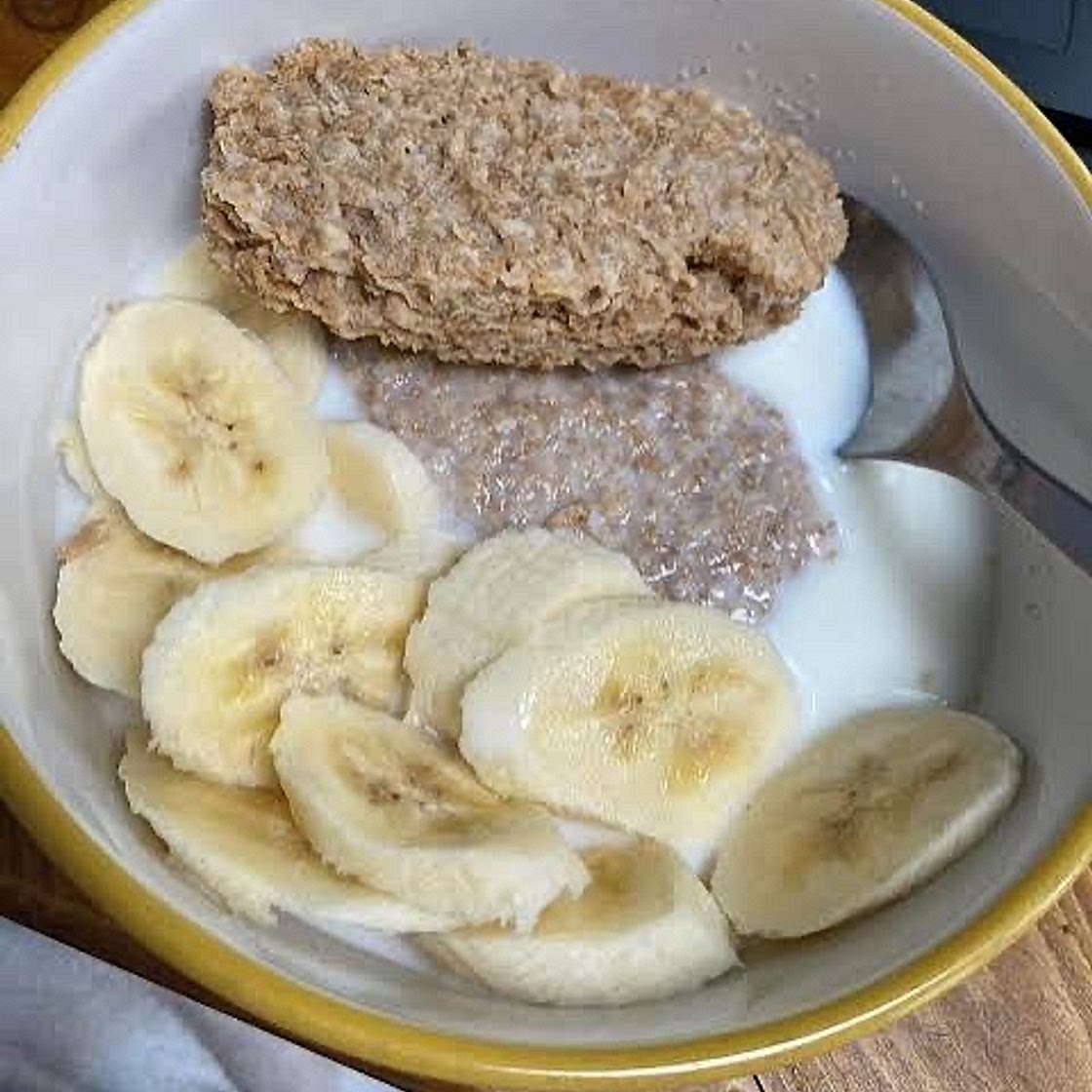 Breakfast weetabix Banana bowl