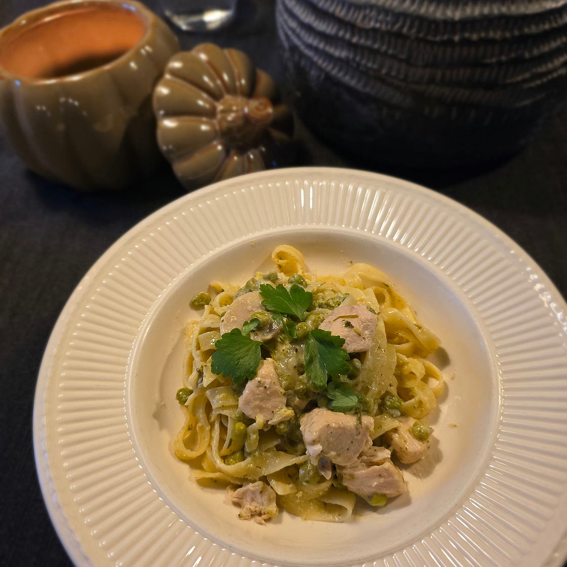 Zikkeltok’s Romige Kip Fettuccine met Dolcelatte & Asperges