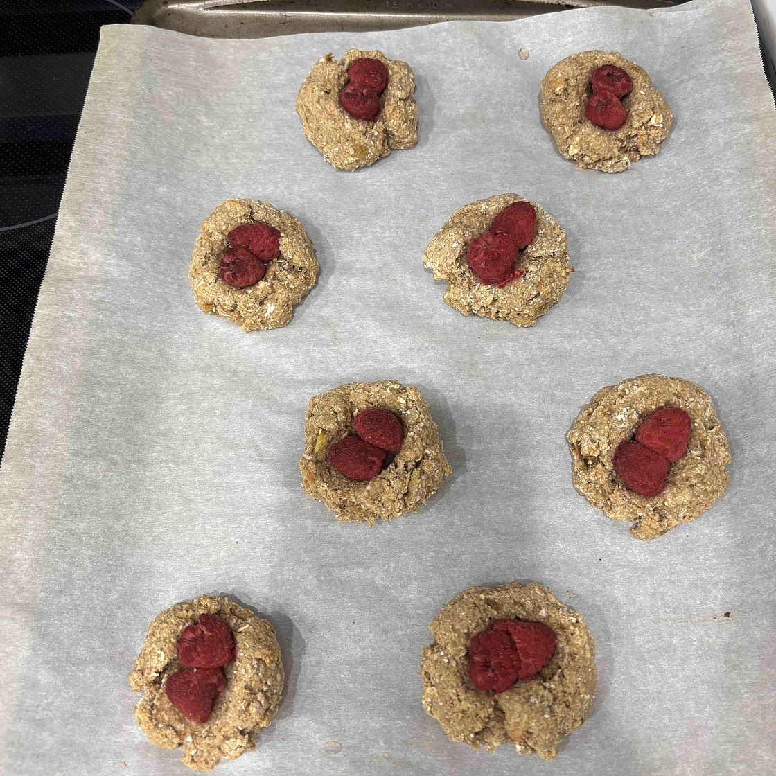Raspberry, almond & oat breakfast cookies