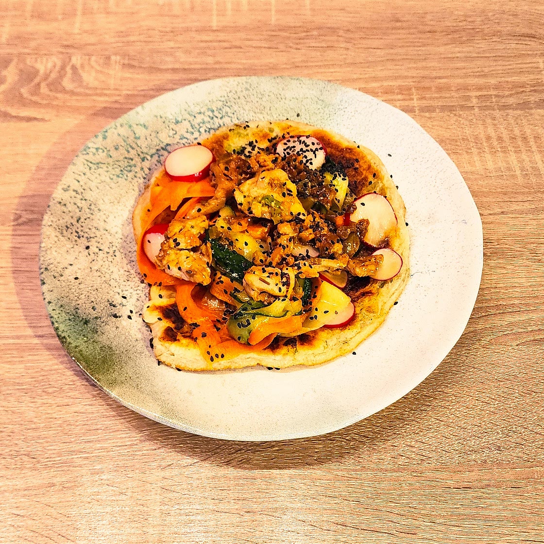 Paratha maison aux émincés de cuisse de poulet