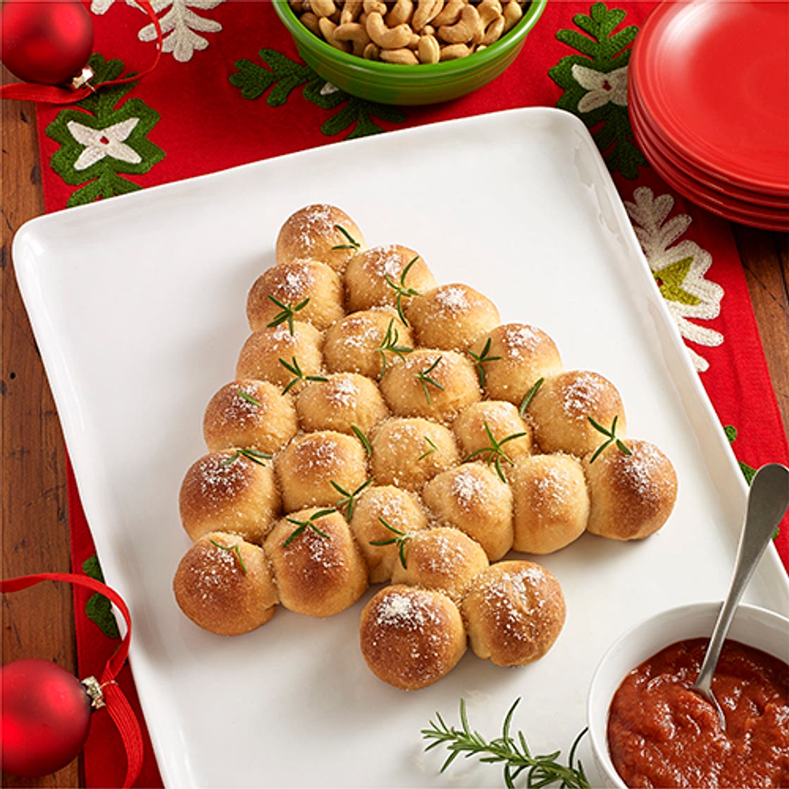 Christmas Tree Pull-Apart Pizza Bites