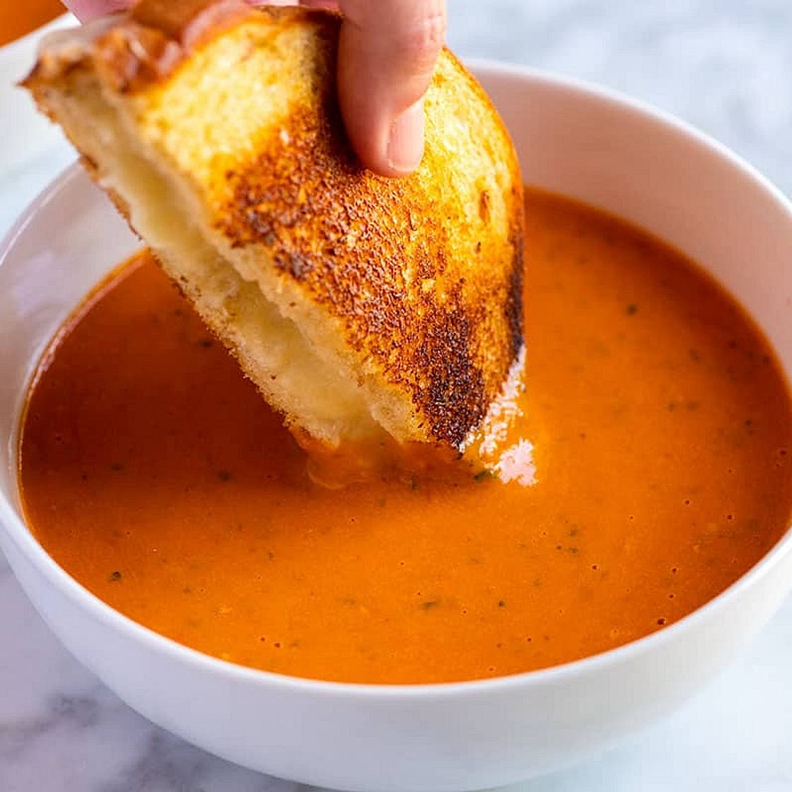Roasted tomato and basil soup