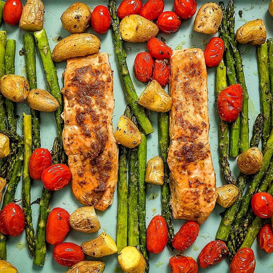 Sheet Pan Salmon and Veggies