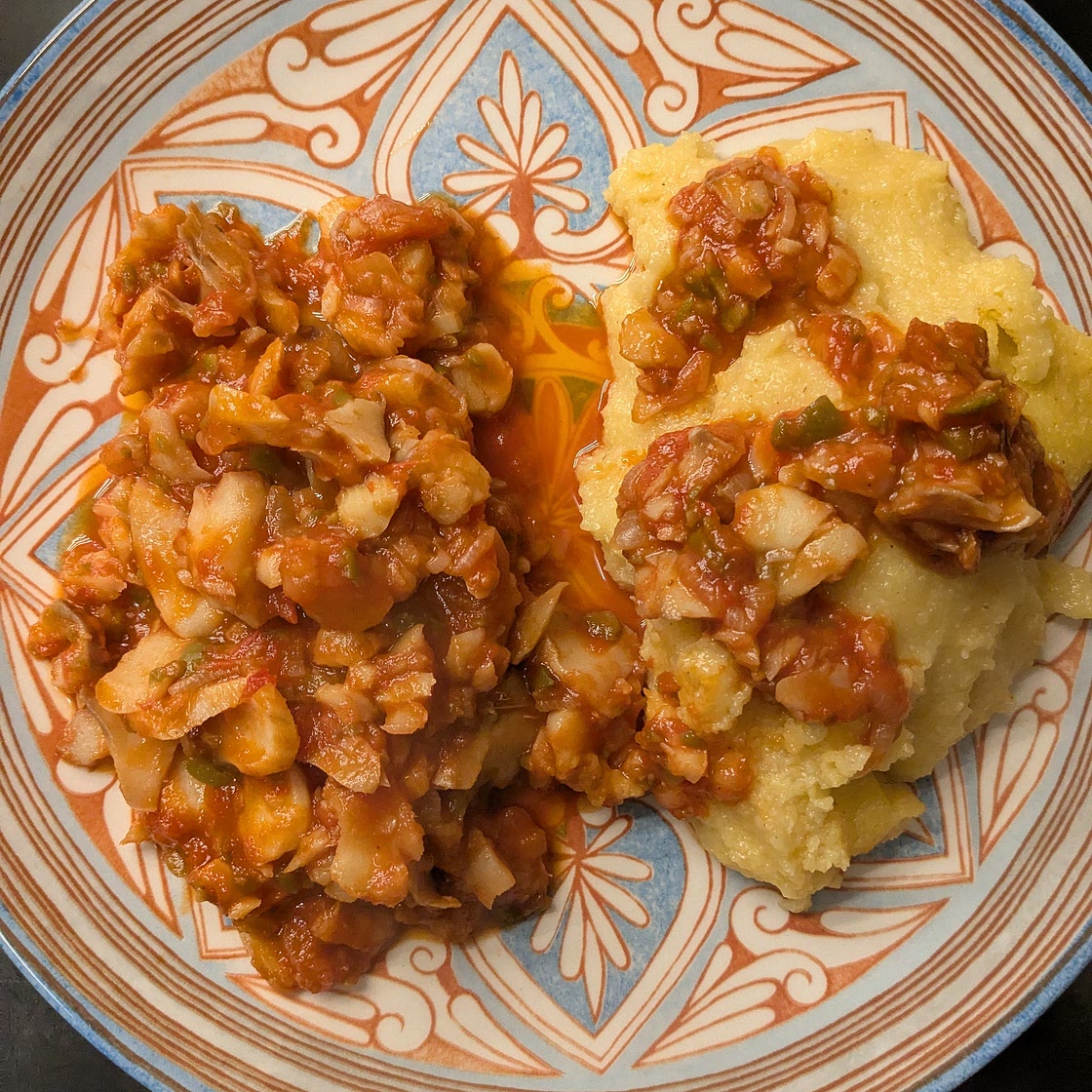 MERLUZZO ALLA LIVORNESE E POLENTA