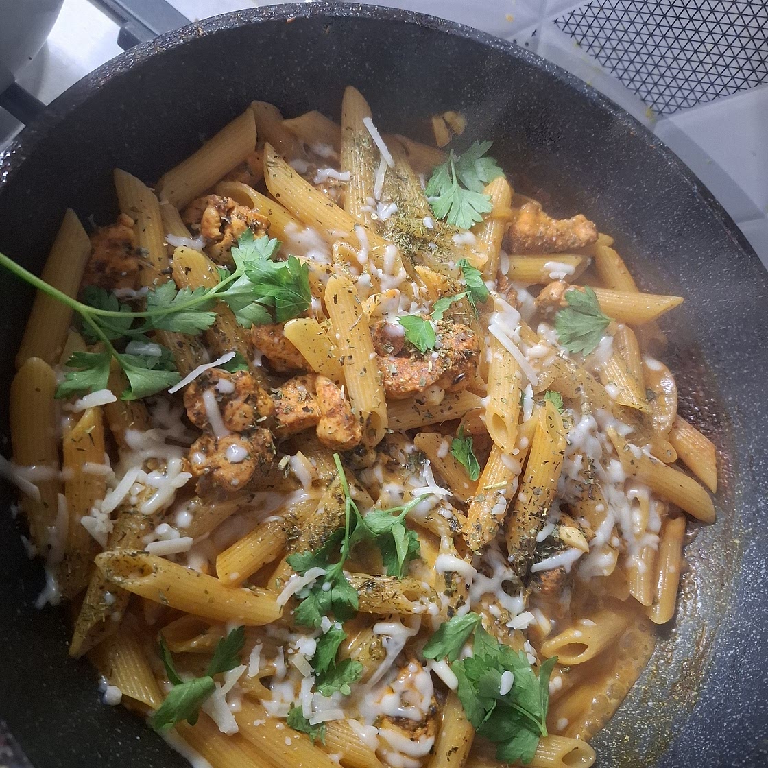 One Pot Chicken Parmesan Pasta