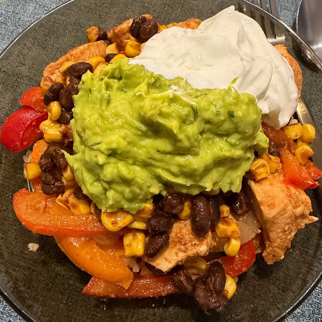 Healthy Chicken Fajita Bowls