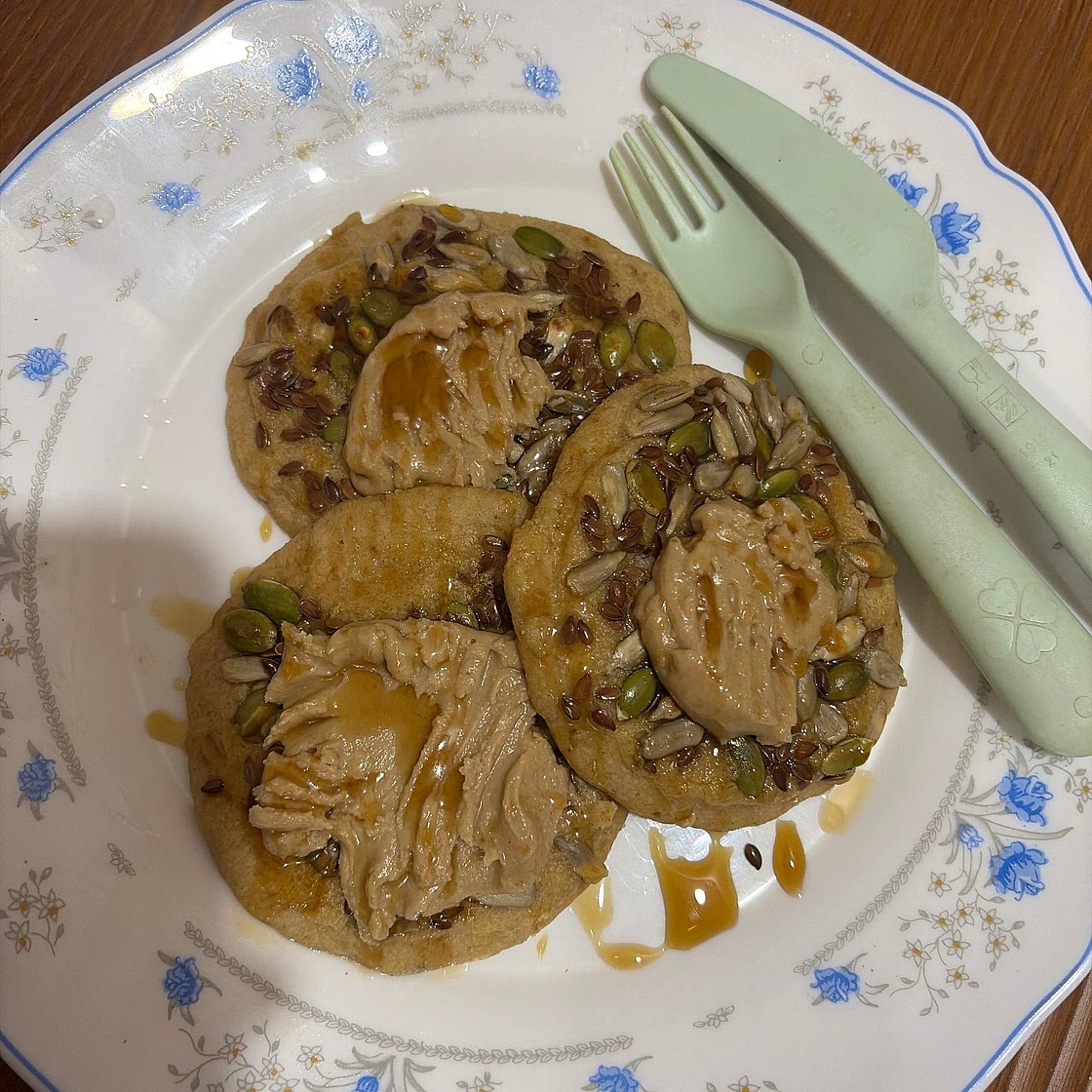 3-INGREDIENT PANCAKES 
