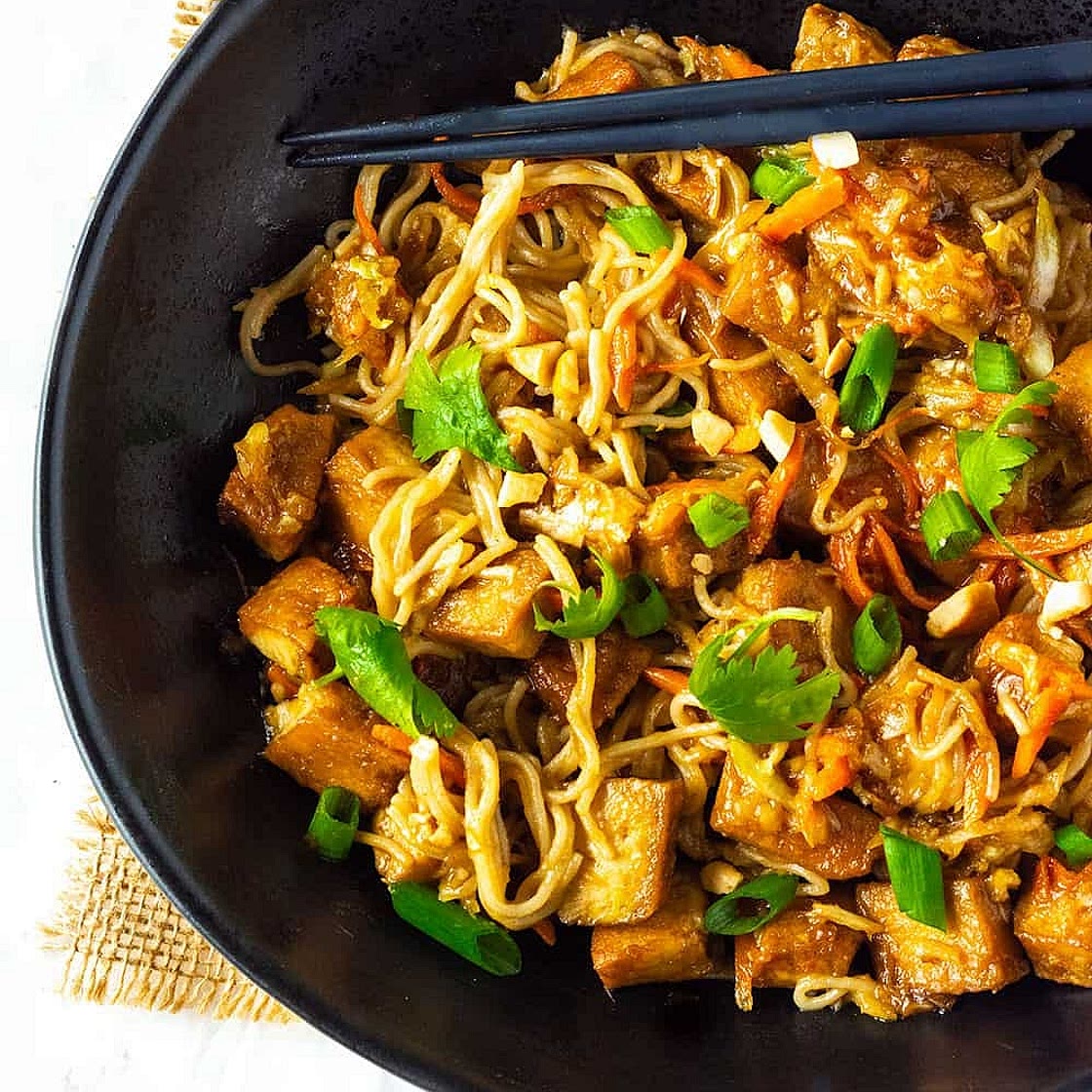 Peanut-soy tofu noodles with vegetables