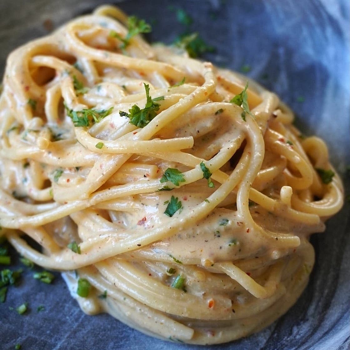 Fine-Dining Garlic Pasta (Blanched Garlic Cream)