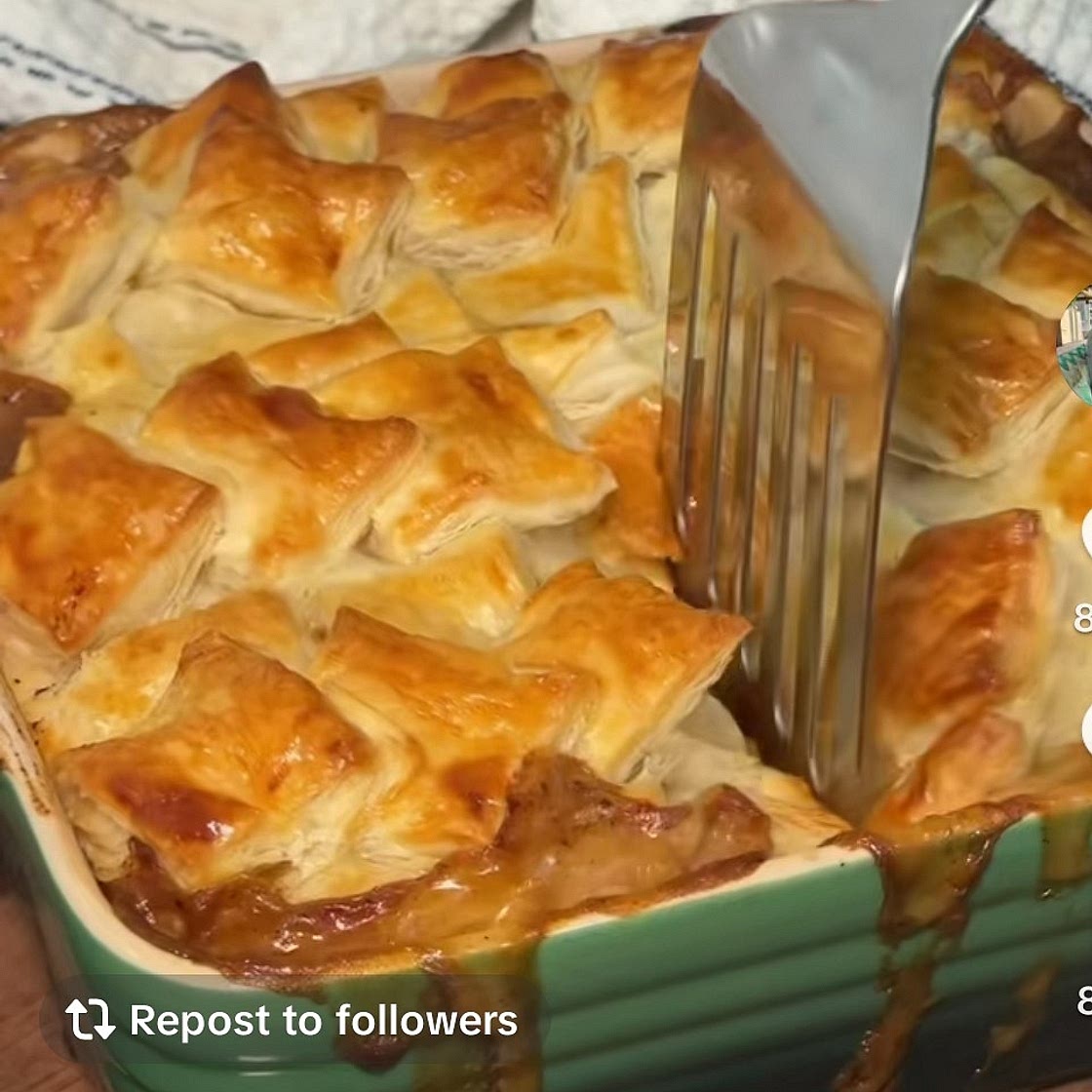 Chicken, Leak and Bacon Puff Pastry Pie