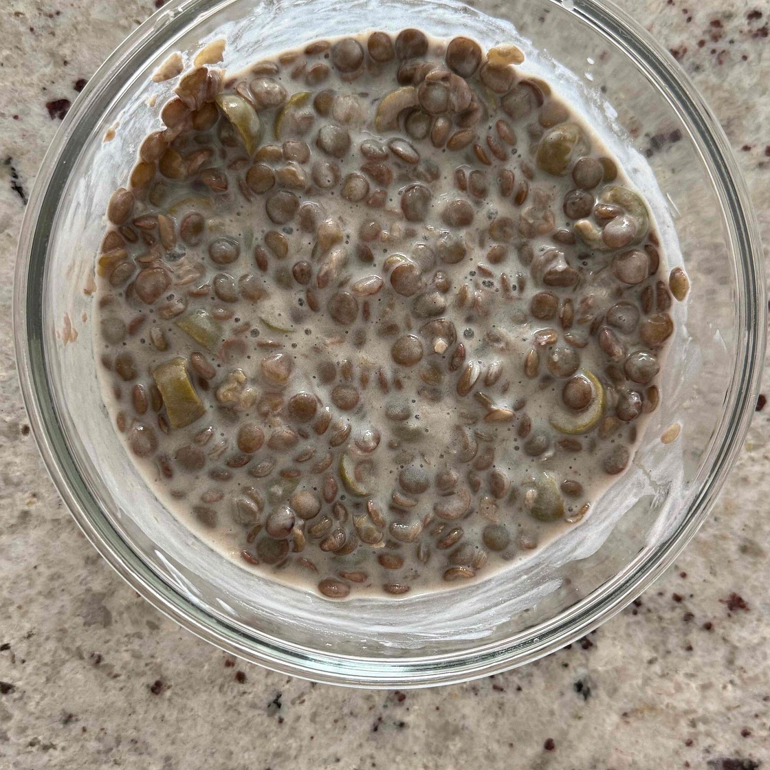 Lentils in yogurt