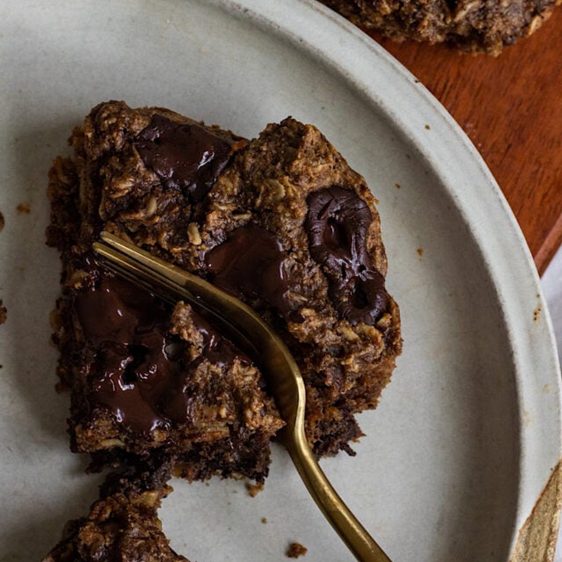 Vegan Oatmeal Chocolate Chip Blondie Bars