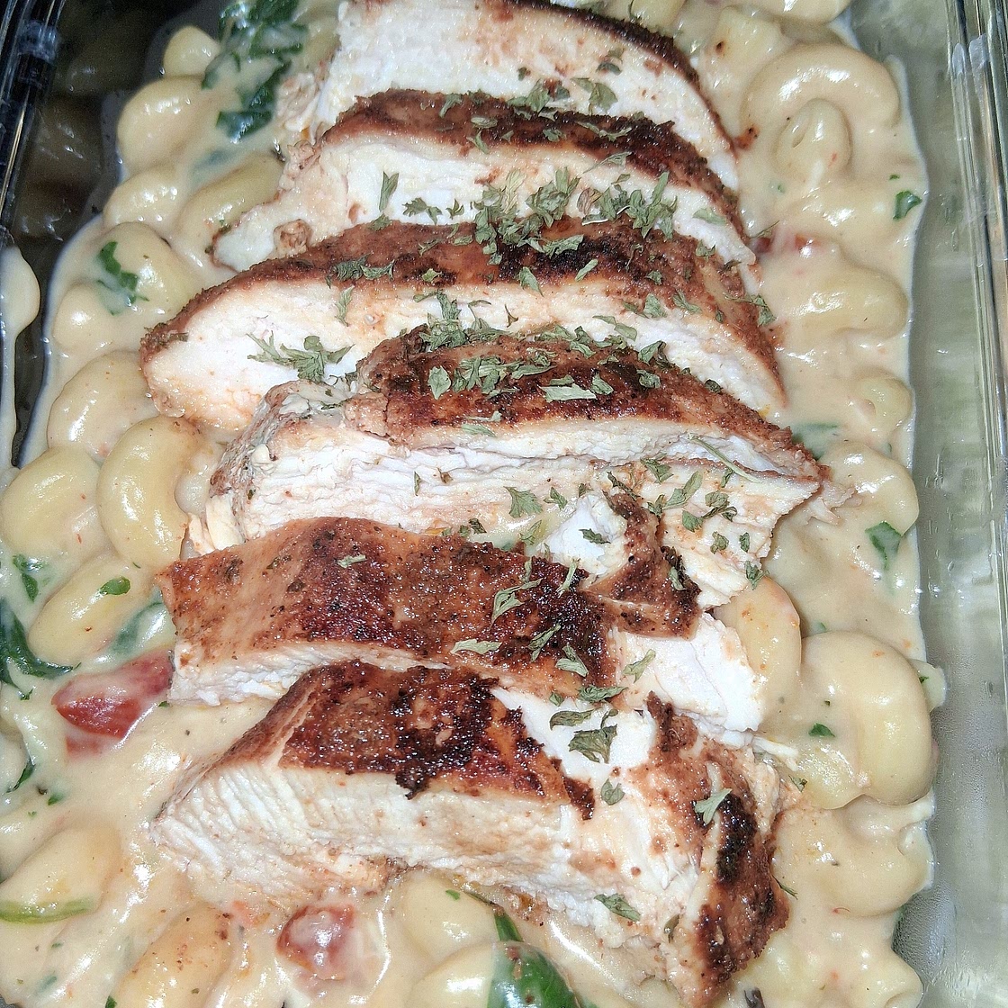 Tuscan Chicken Mac And Cheese (ONE POT, STOVE TOP)