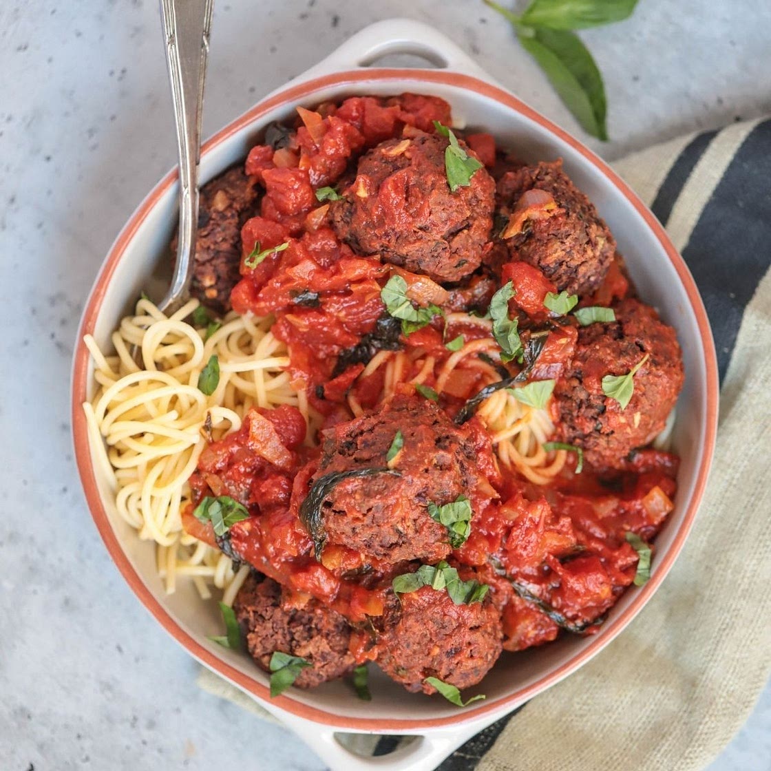 Vegan ‘Meatballs’ in Tomato Sauce