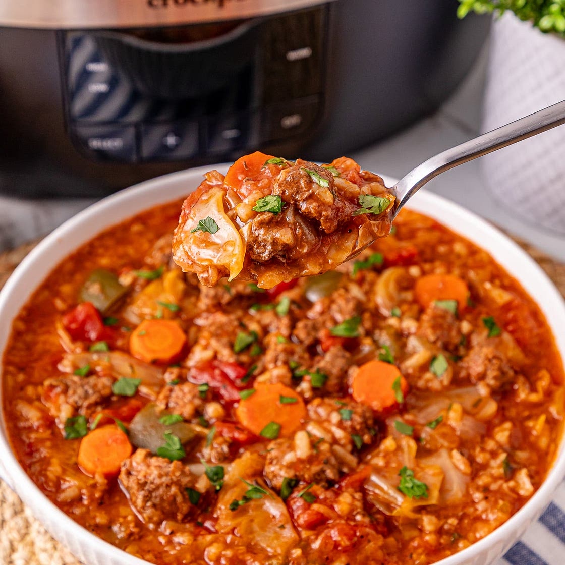 Easy Crockpot Cabbage Roll Soup (With Ground Beef)