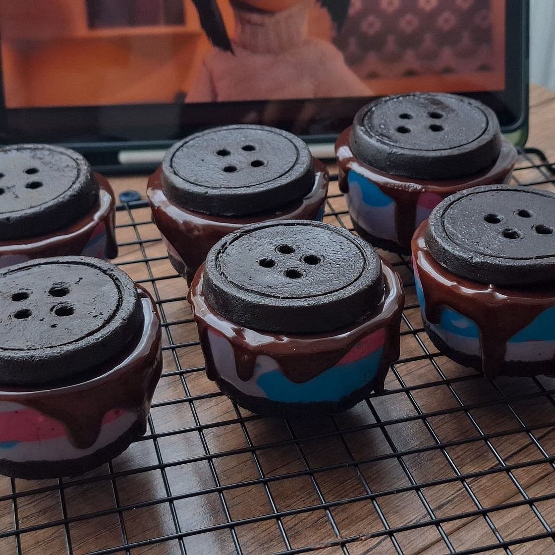 Coraline Button Cheesecakes