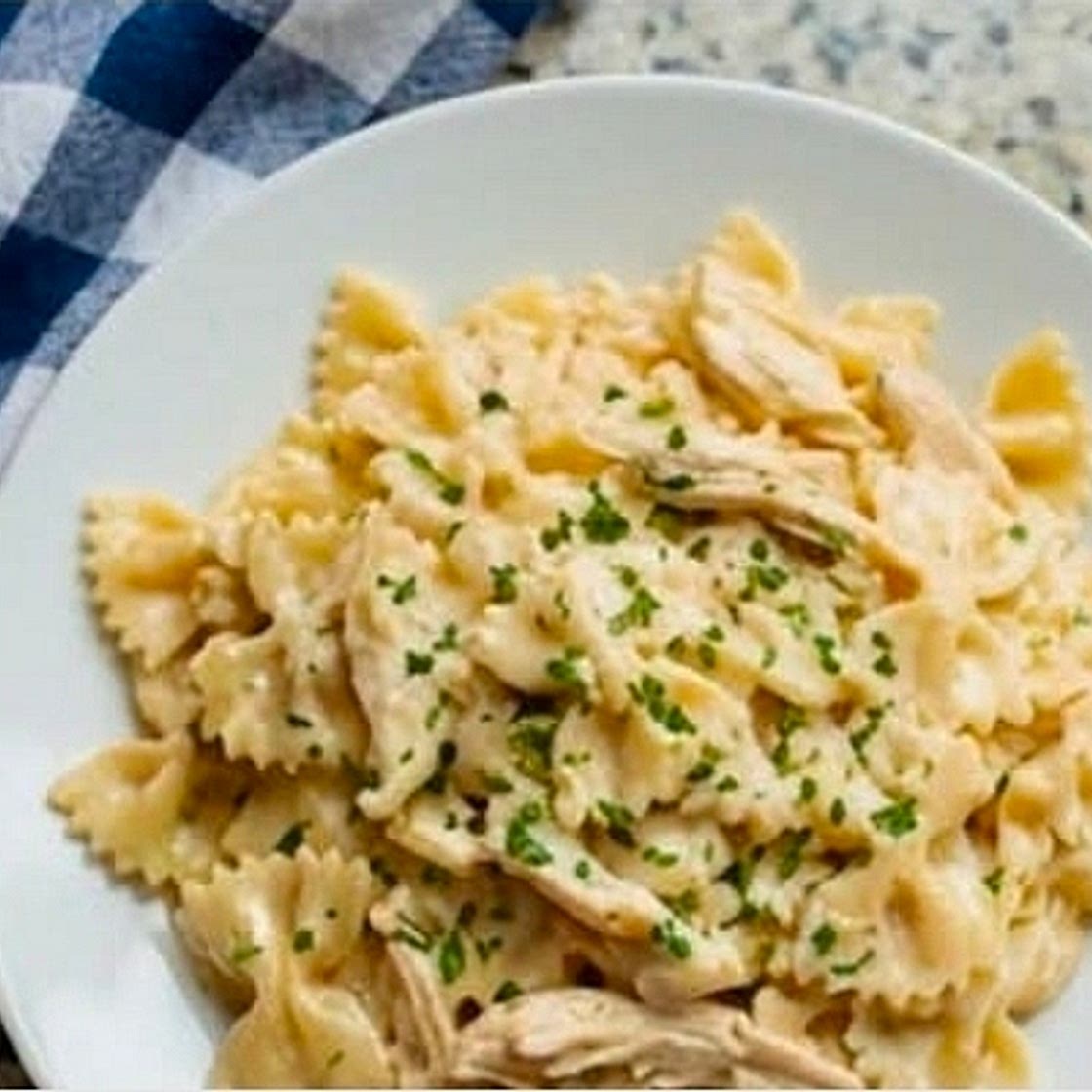 Slow Cooker Ranch Chicken Pasta