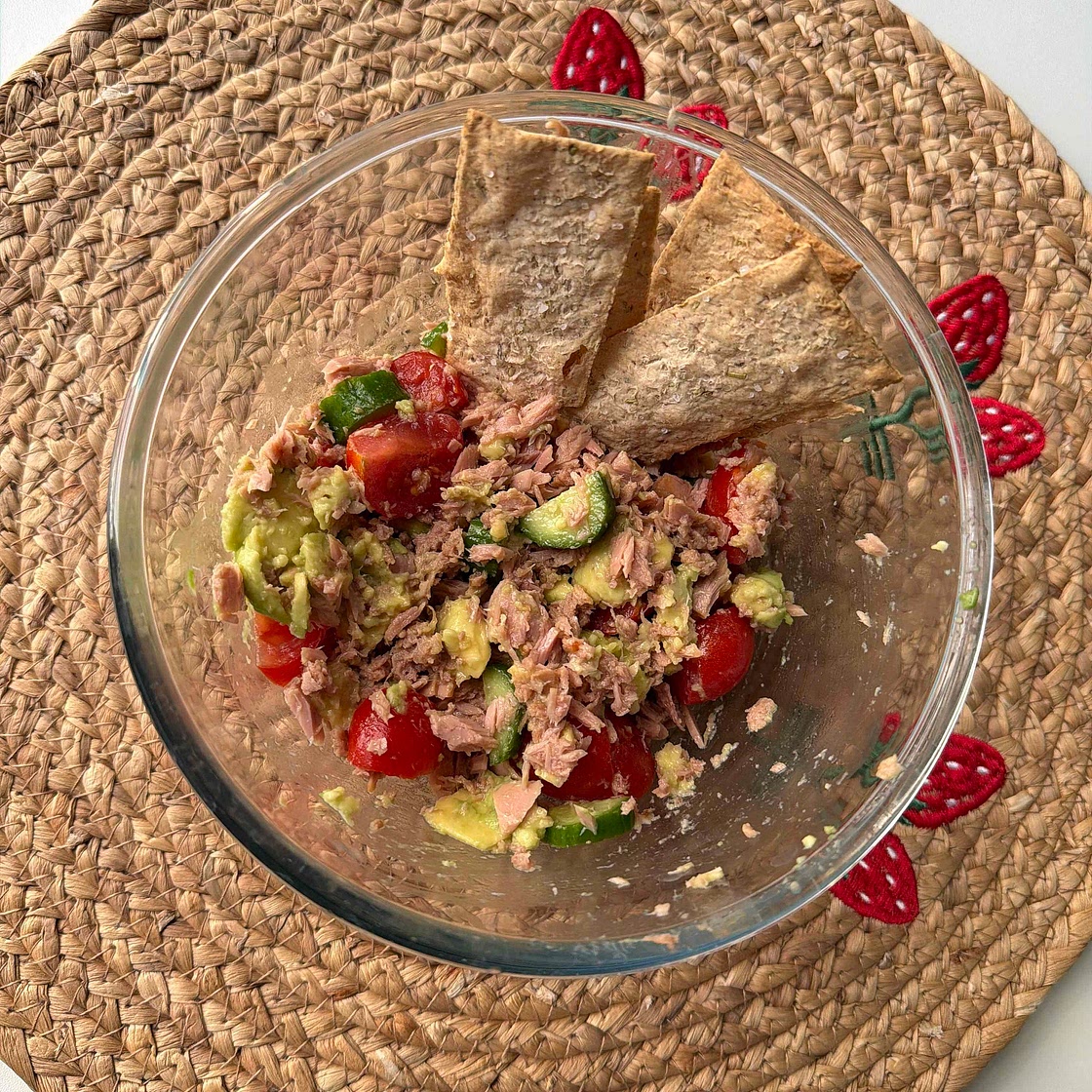 Tuna snack salad