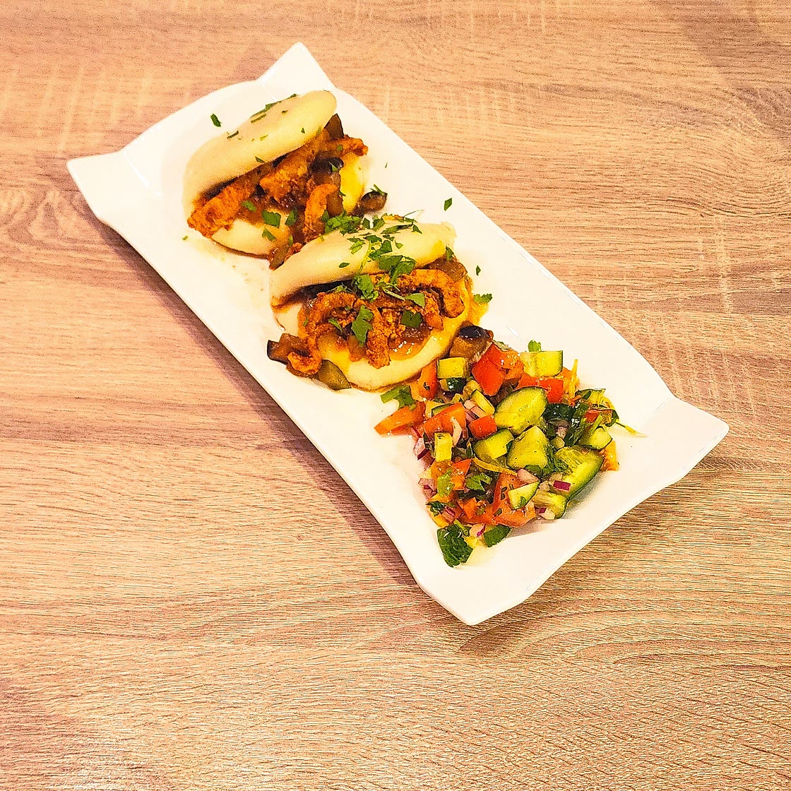 Bao buns aux émincés de porc & chutney d'abricot