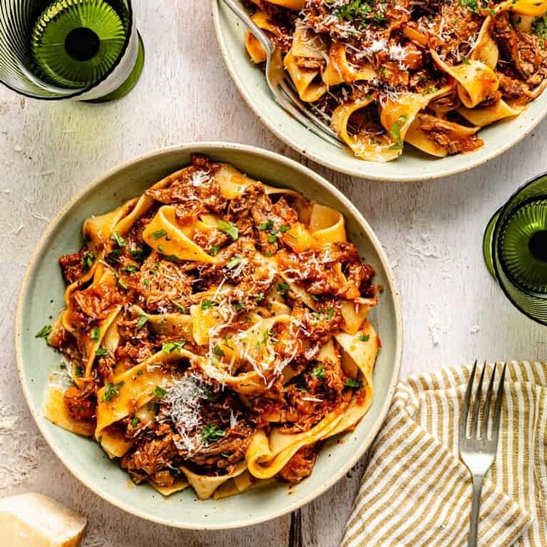 Slow Cooker Beef Ragu with Gluten-Free Pappardelle, Garden Vegetables & Garlic-Roasted Broccoli