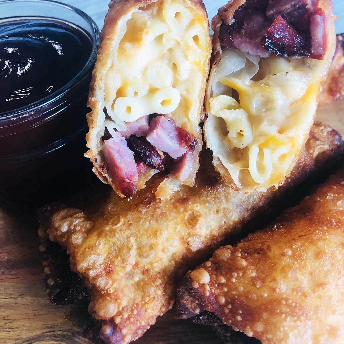 Brisket Mac and Cheese Egg Rolls