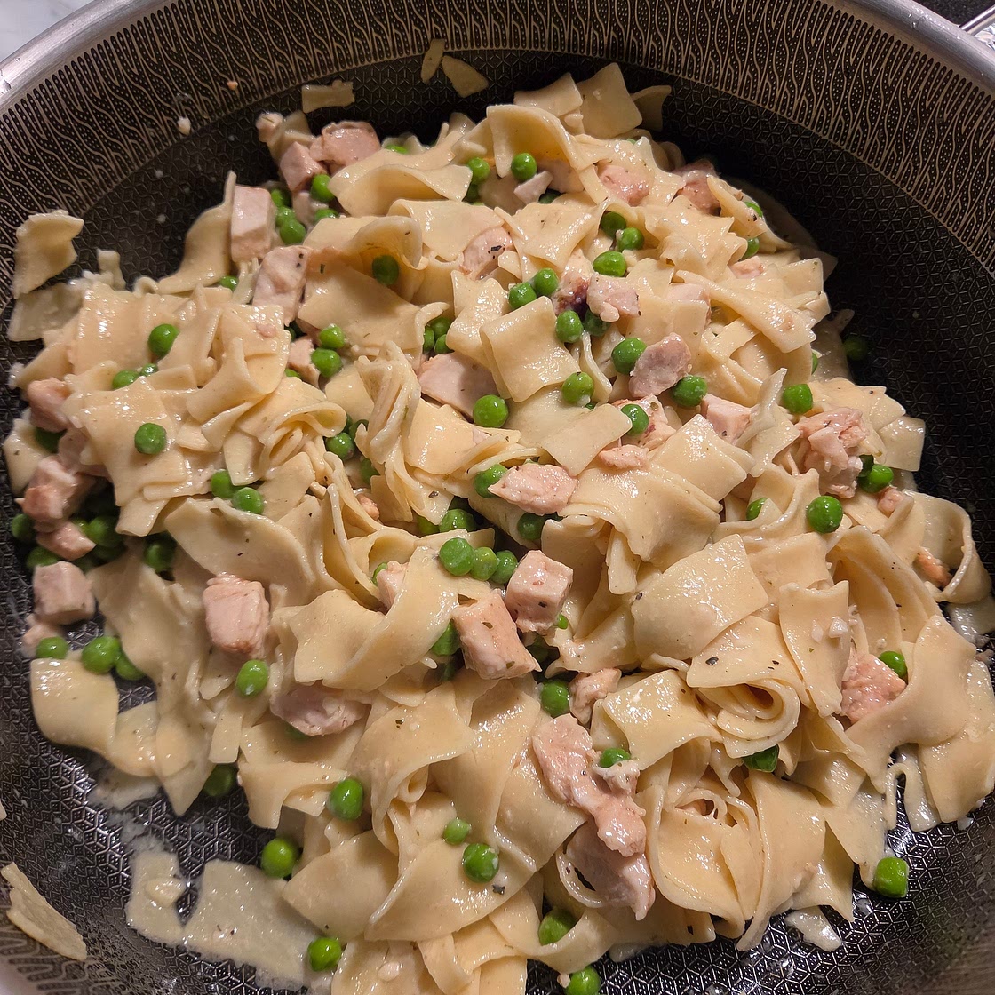 Garlic Parmesan Chicken & Noodles