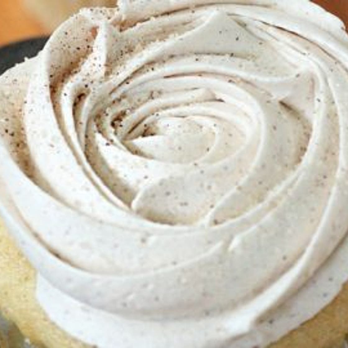 Apple Pie Stuffed Cupcakes