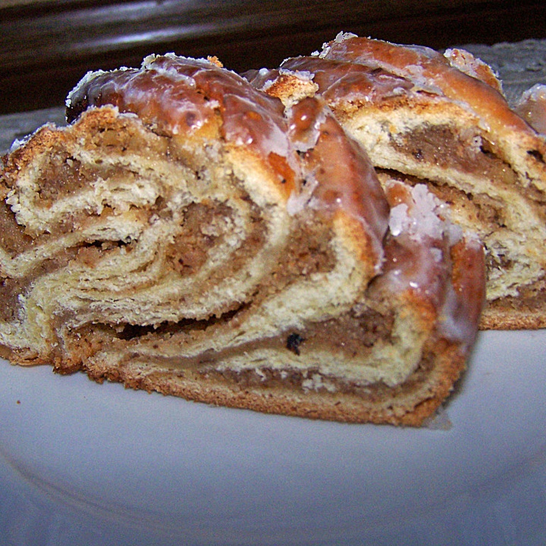 German sweet bread with Hazelnut Filling - Nusszopf, image size:1120x1120