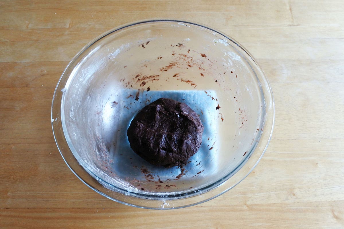 [초코반죽] 기본반죽과 같은 방법으로 만들어주세요.