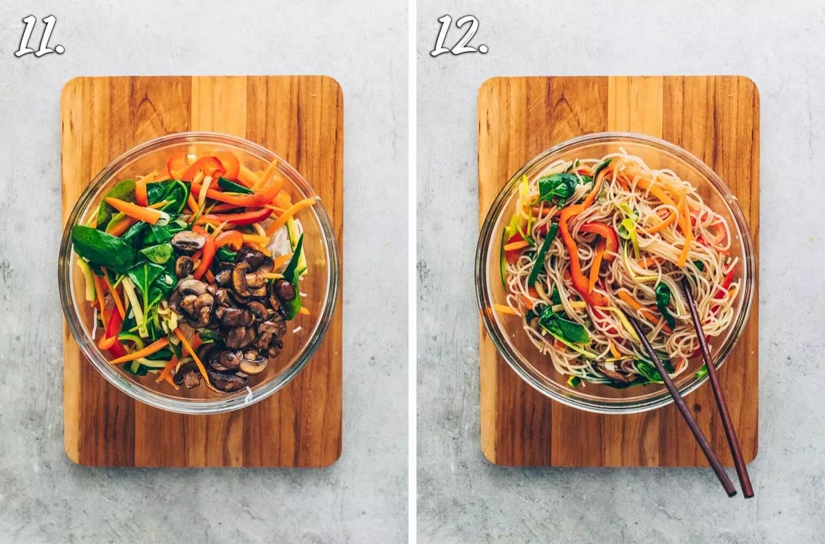 Anschließend das Gemüse zu den Nudeln geben, die restliche Soße hinzufügen und alles vermengen.