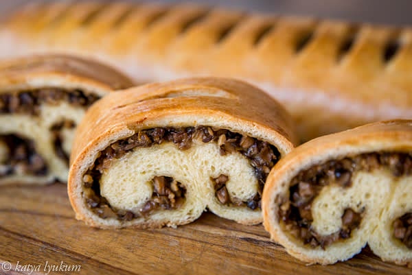 Bake for 25-30 minutes. Let it cool down to room temperature before slicing. Use a serrated knife for slicing.