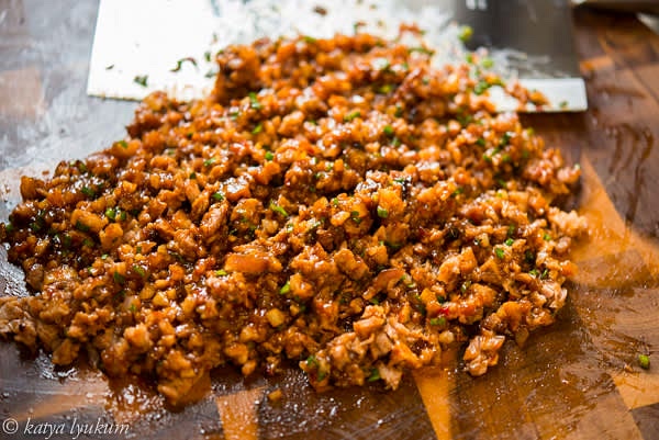 Combine barbecued pulled pork with char siu sauce.