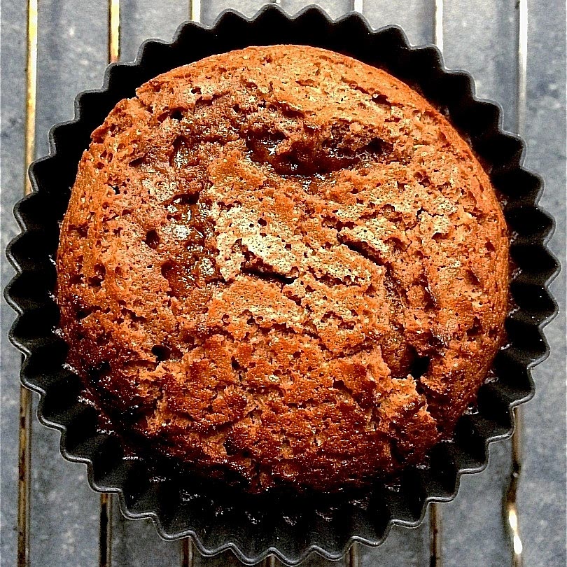 Laisser refroidir légèrement et servir tiède (avec une boule de glace vanille)