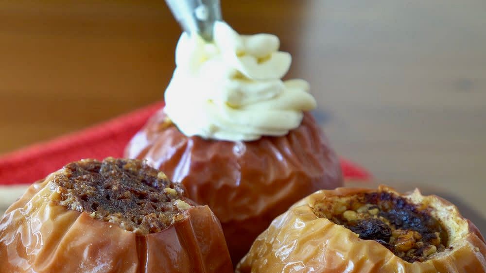 Add Vanilla Ice Cream Topping right before serving.