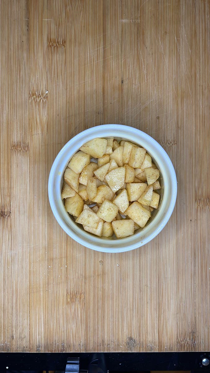 8. Pon 3/4 de manzanas