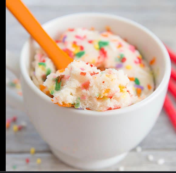 No measurements because it depends if you’re making a big mug cake or smaller