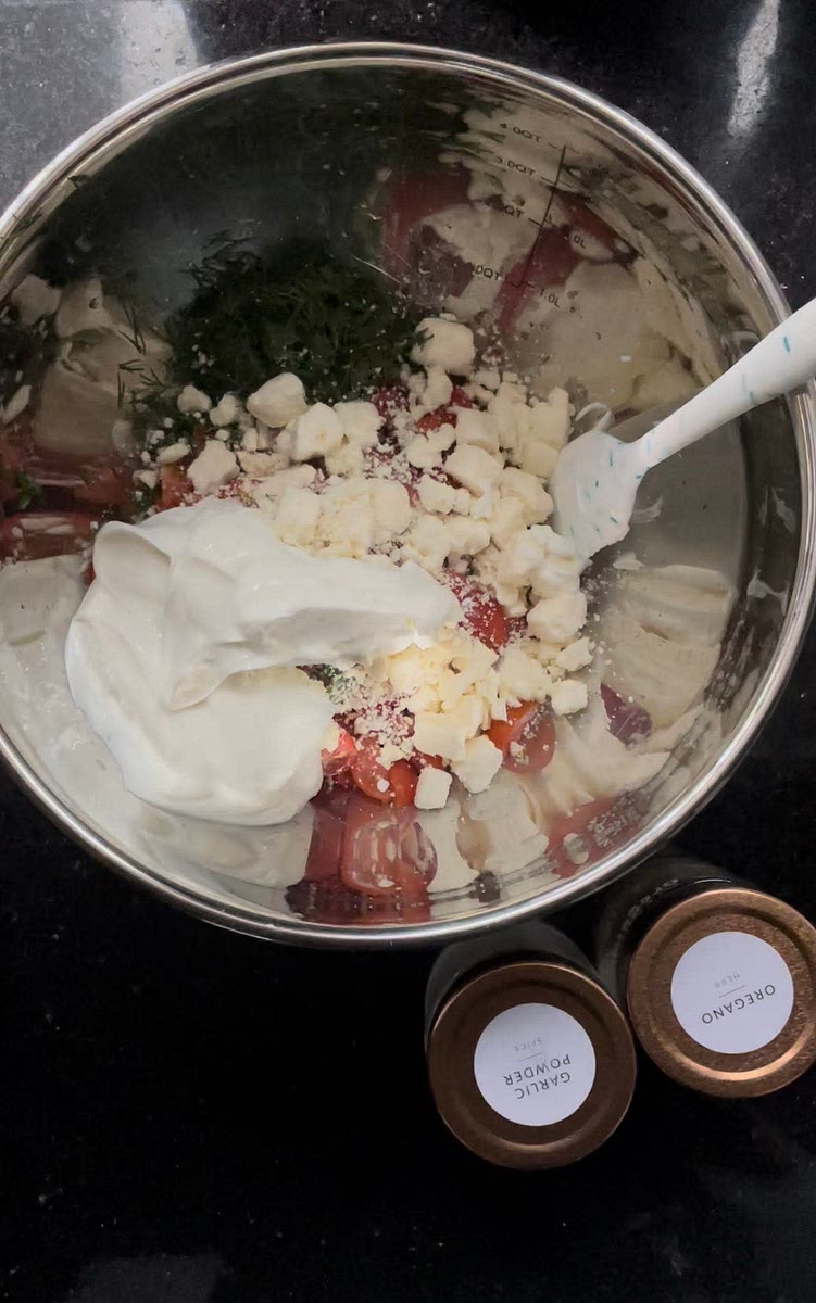 In a medium bowl, mix all ingredients until well combined. Refrigerate 1-2 hours before serving. Enjoy! Great for a party, served on a bed of lettuce.