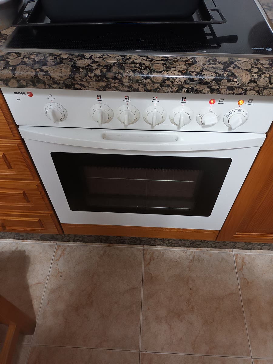 Precalentamos el horno a 200°.