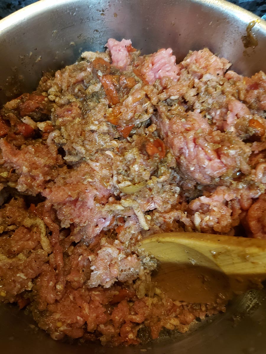 Añadir la carne desmenuzandola