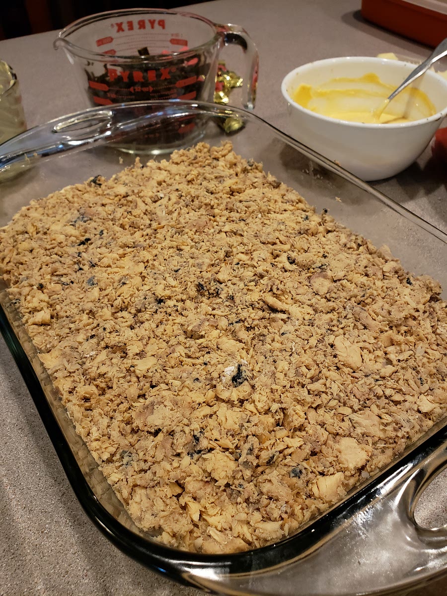 Add the salmon in an even layer.