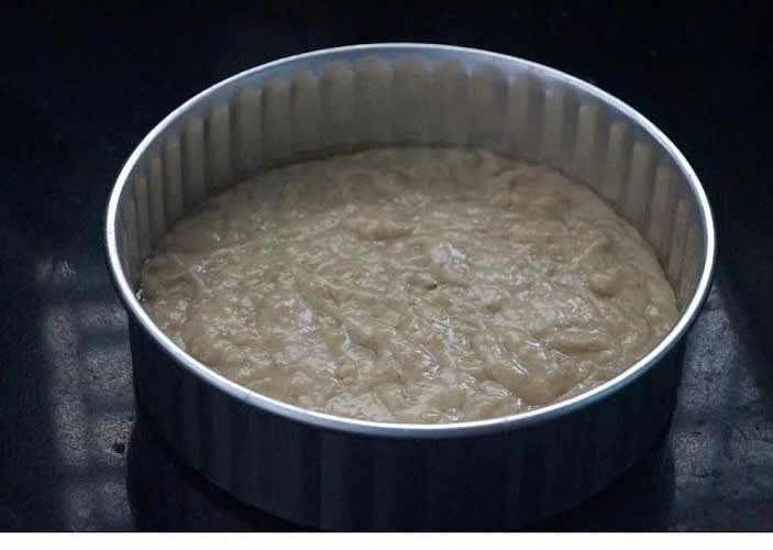 Pour this batter into the prepared cake tin.